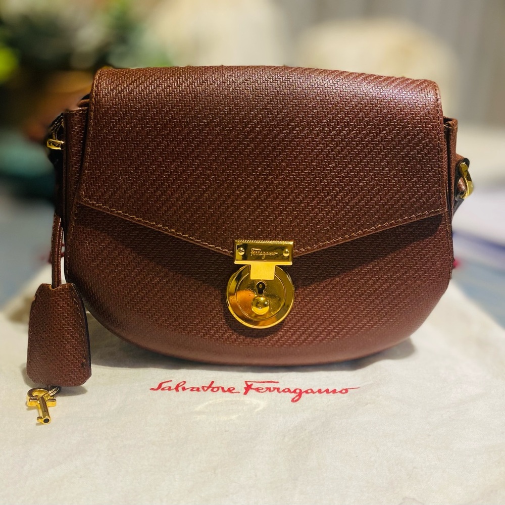 Extremely Rare Salvatore Ferragamo Gancini Lock/Key Crossbody Handbag